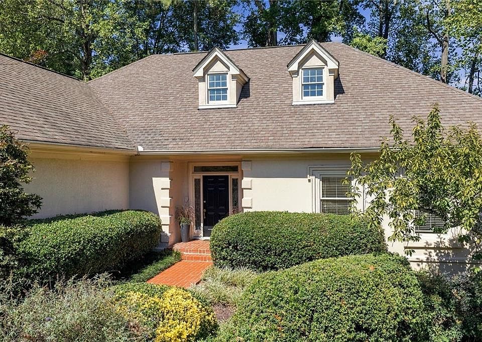 1st image of 26 Ridgemere Trce