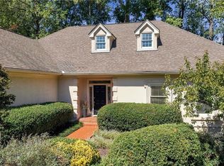 26 Ridgemere Trce, Sandy Springs, GA 30328