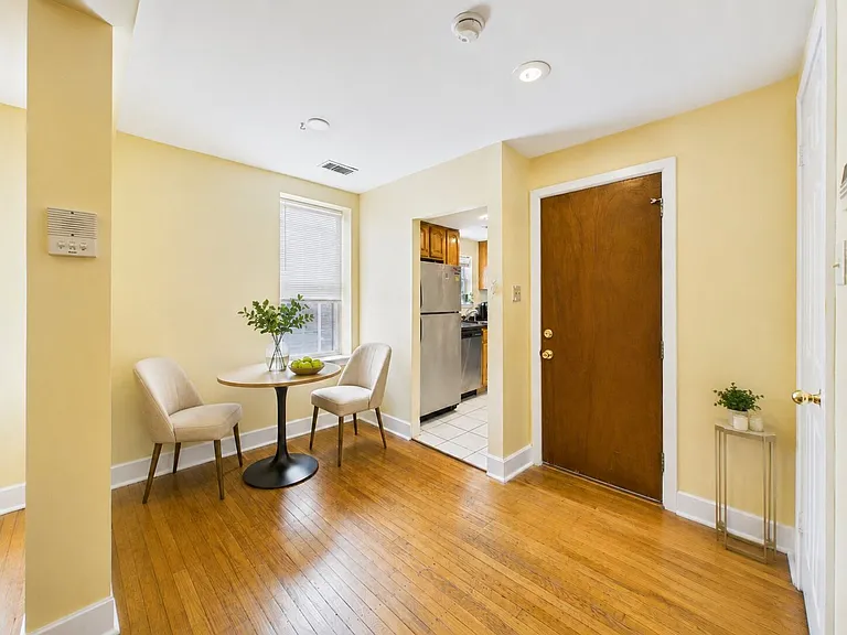 1619 Green Street — Photo 14