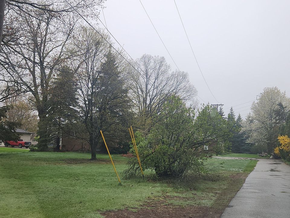 1st image of 54375 Schoenherr Rd