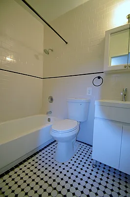 Rented by CITY SKYLINE REALTY INC | media 12