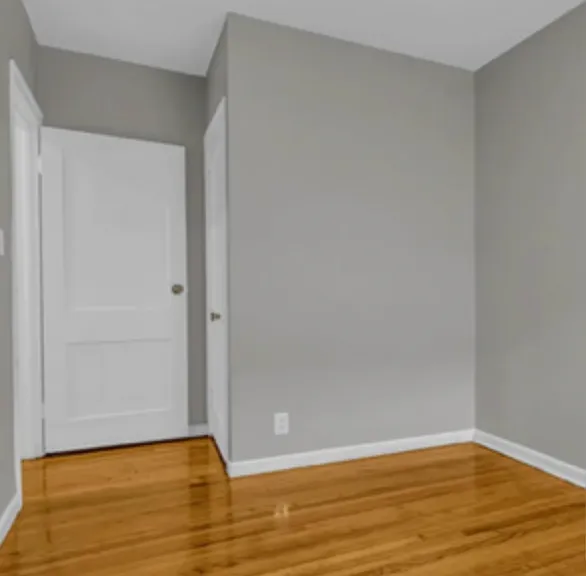 2501 Hurlbut St #1 — Photo 7