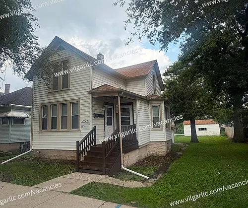 4611 Pine Ave Photo 1