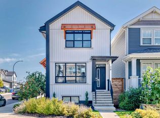 38 W Lavender Rd SE, Calgary, AB T3S 0C4