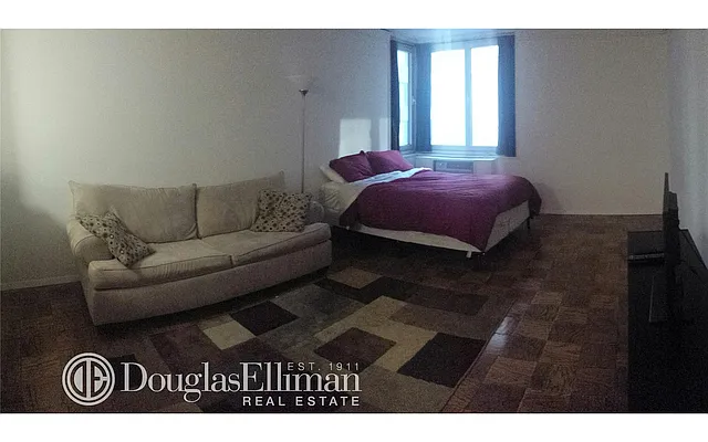 Rented by Douglas Elliman | media 29