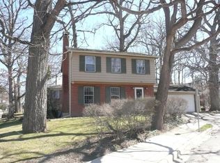 130 Glendale Dr, Ann Arbor, MI 48103