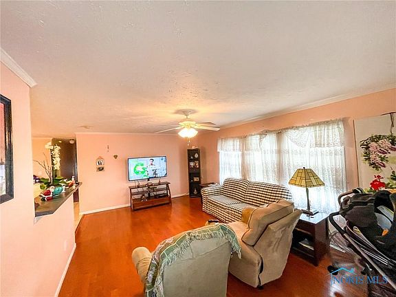3rd image of 8912 White Crane Way