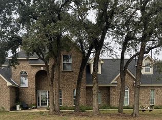 329 Flash Cir, Luling, TX 78648