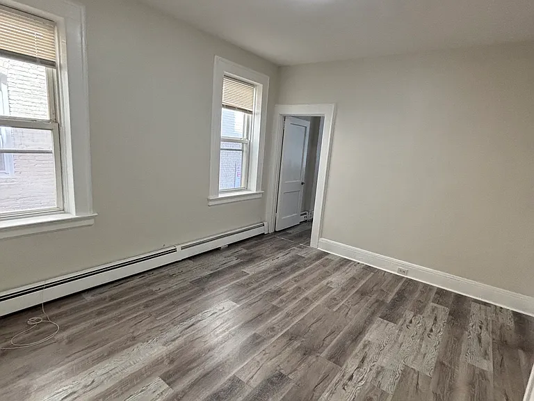 70 Pine St #1 — Photo 8