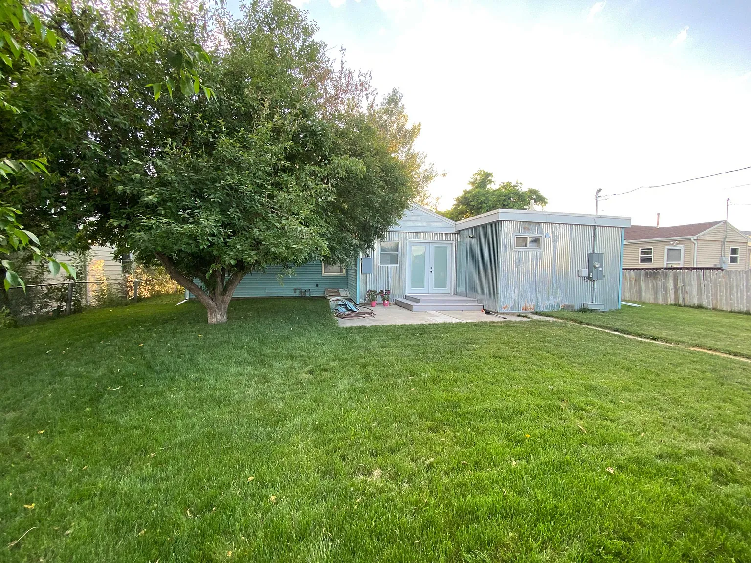 4 bed, 1400 sqft, $2,250 — Photo 3