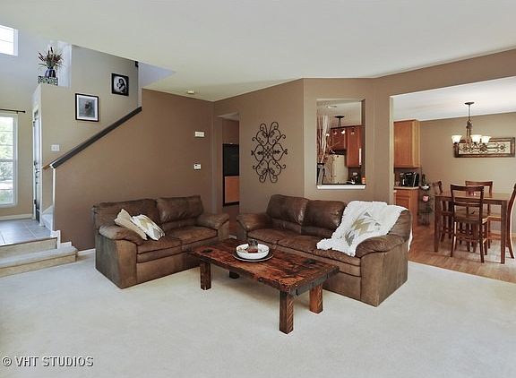 5th image of 187 Buckingham Dr