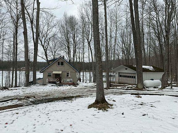 2nd image of 10131 Alpine Dr