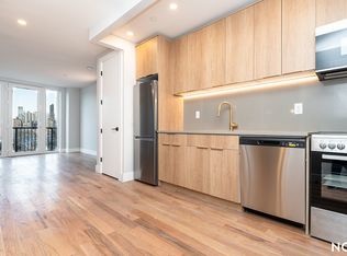 31-61 Vernon Blvd #3H, Astoria, NY 11106