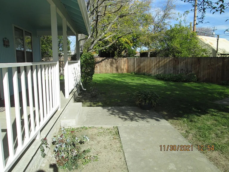 527 N Washington St — Photo 2