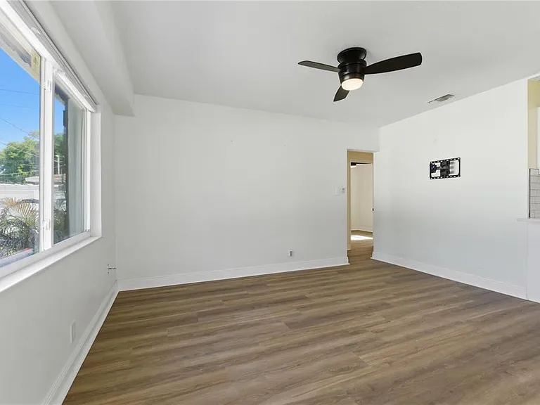 7005 N Duncan Ave #A — Photo 8