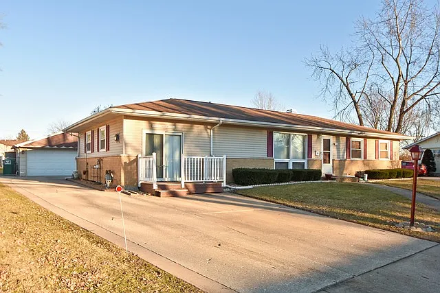14601 Birch St photo 1