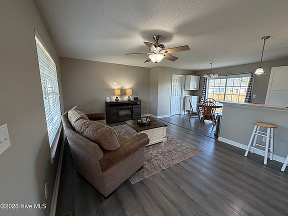 3rd image of 3055 Falcon Court