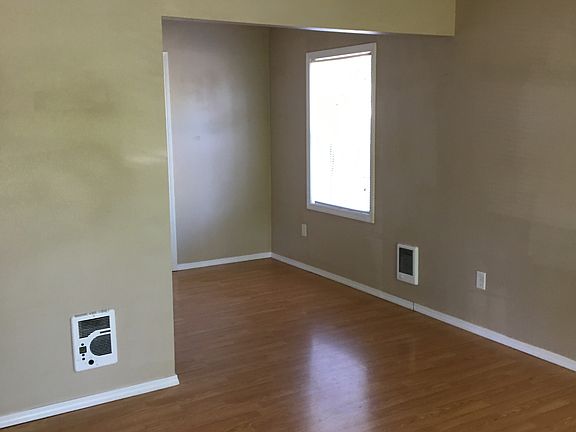 4th image of 9221 SE Schiller St