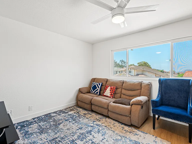 17447 Crestlake Ln — Photo 45