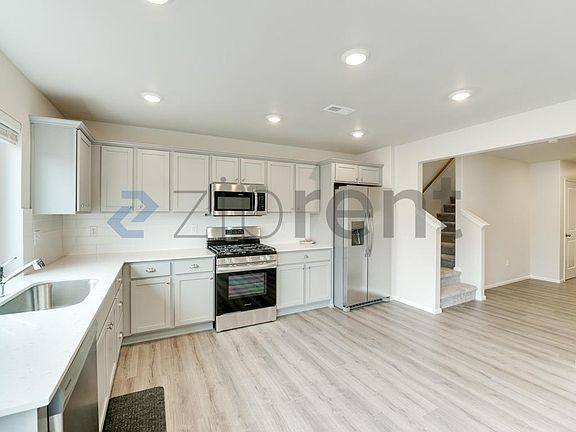 5th image of 1026 17th Ave