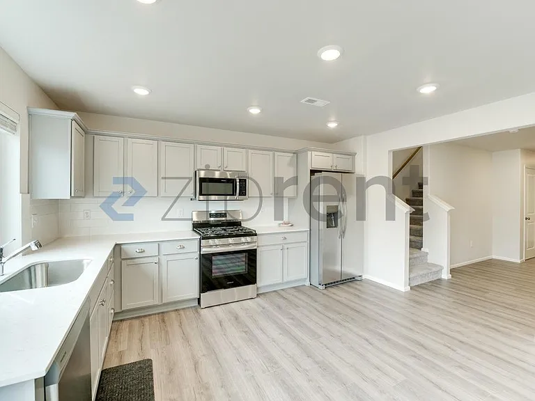1026 17th Ave — Photo 5