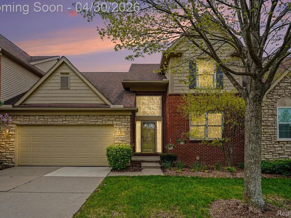 47649 Scenic Circle Dr S, Canton, MI 48188