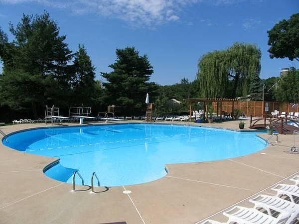 Communtiy pool