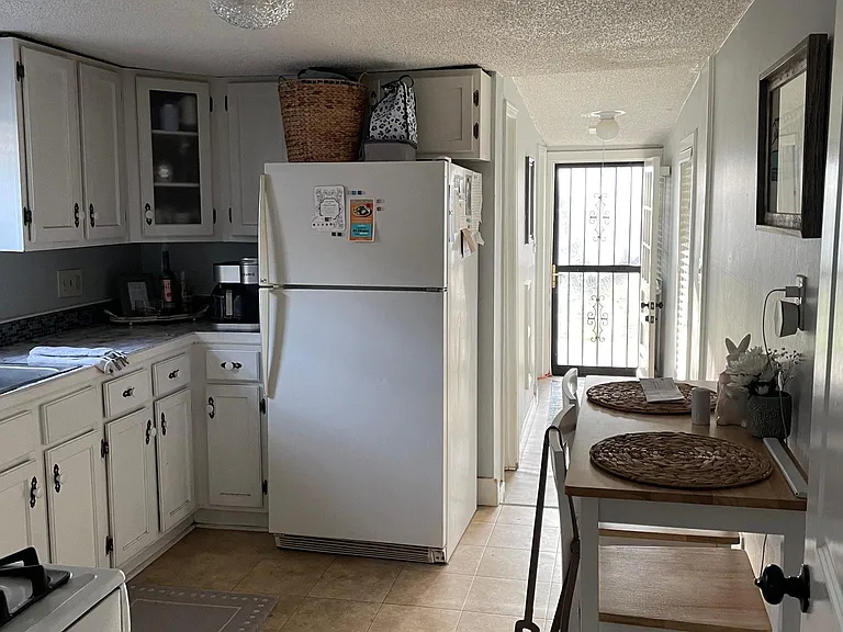 539 S Cox St #1 — Photo 7