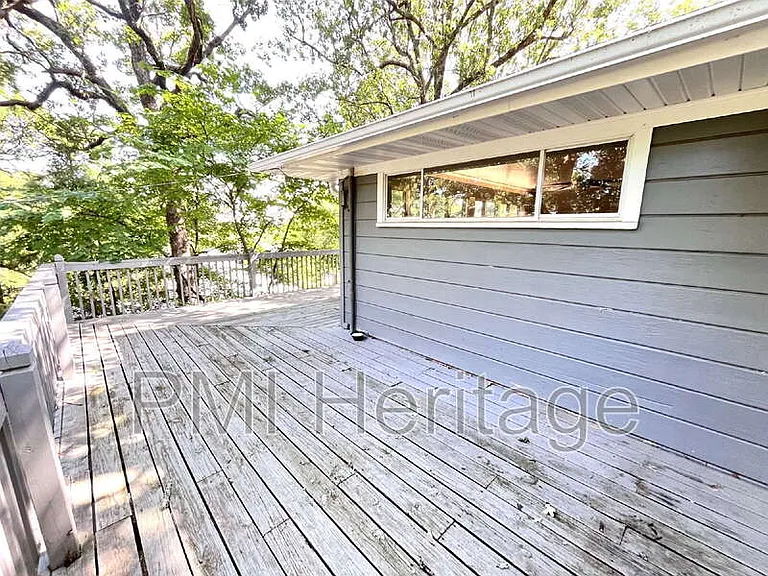 1139 N Sunset Dr — Photo 19