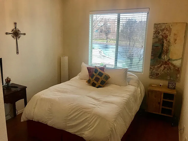 2107 Cortina Loop SE — Photo 10