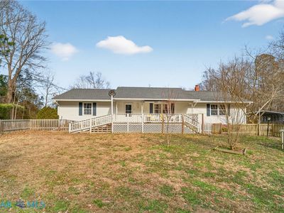 10083 Burkes Pond Rd, North, VA, 23128