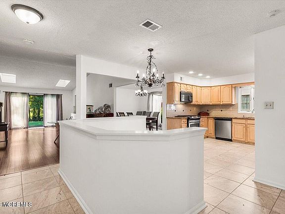 2nd image of 19 Hampton Drive
