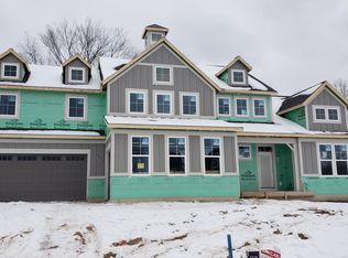 4195 Old Hawk Ct, Grand Rapids, MI 49525