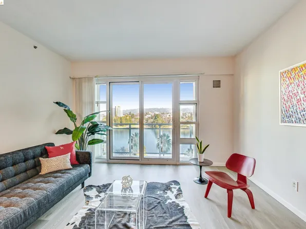 1 Lakeside Dr APT 705, Oakland, CA 94612