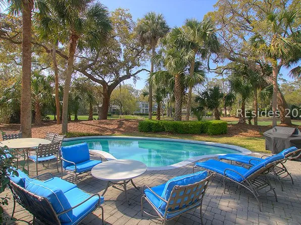 28 W Beach Lagoon Rd, Hilton Head Island, SC 29928