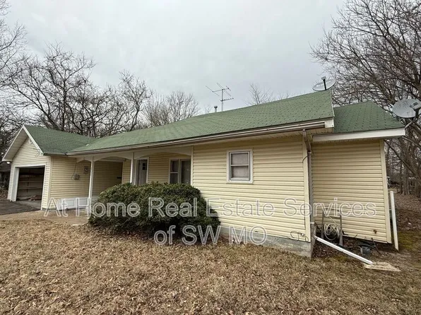 2755 E Bennett St, Springfield, MO 65804