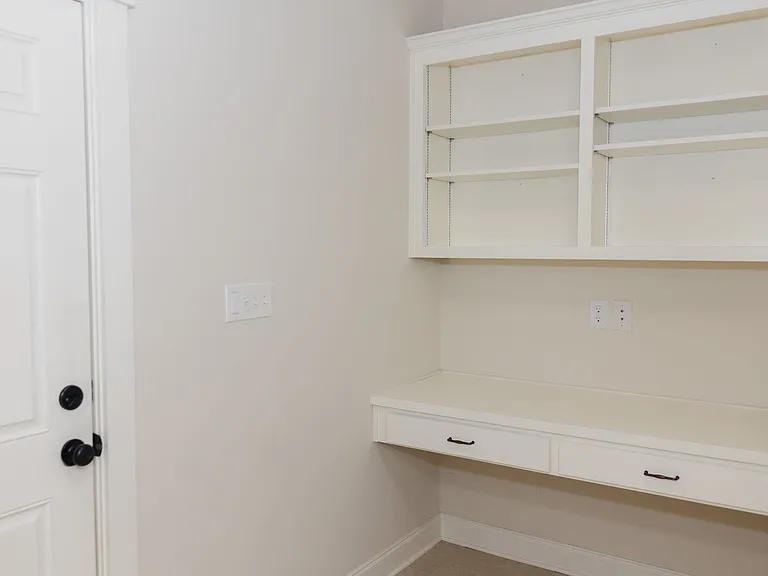103 Brandywine Ave — Photo 28
