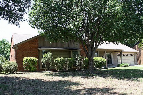 3rd image of 5005 Bartonwood Dr