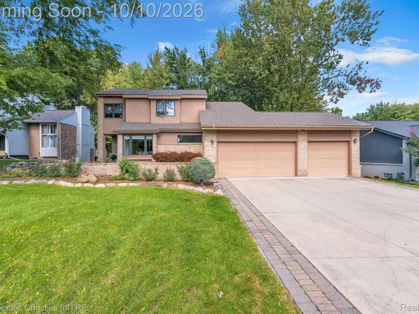 7566 Ashburton Ct, West Bloomfield, MI 48322