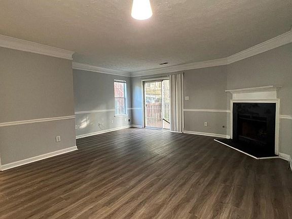 3rd image of 3004 Regal Park Ct