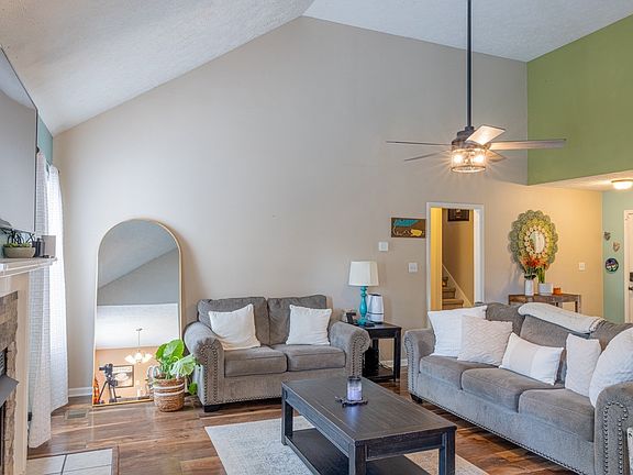 4th image of 3764 Kendra Ct N
