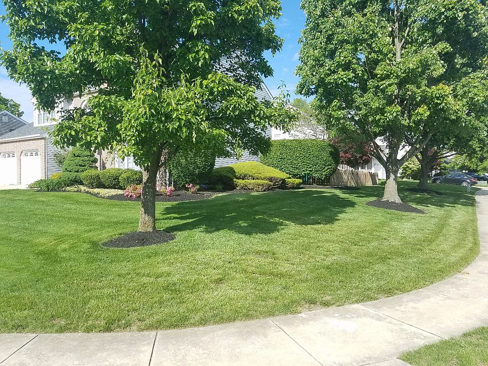 2nd image of 7 Chaucer Ln