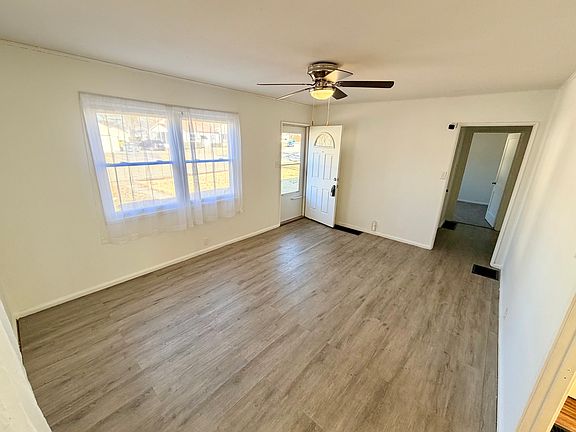3rd image of 1030 S Parker Dr