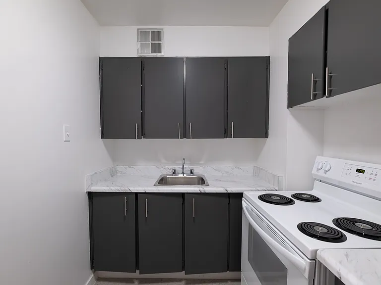 2360 Dundas St W #2350 — Photo 66
