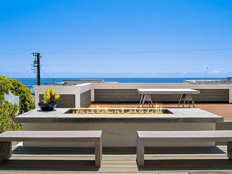25157 Malibu Rd — Photo 27