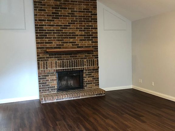 5th image of 2207 Gladstone Dr