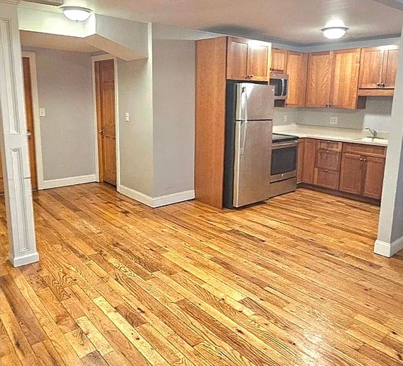 1st image of 28 E Grand Ave #Bb