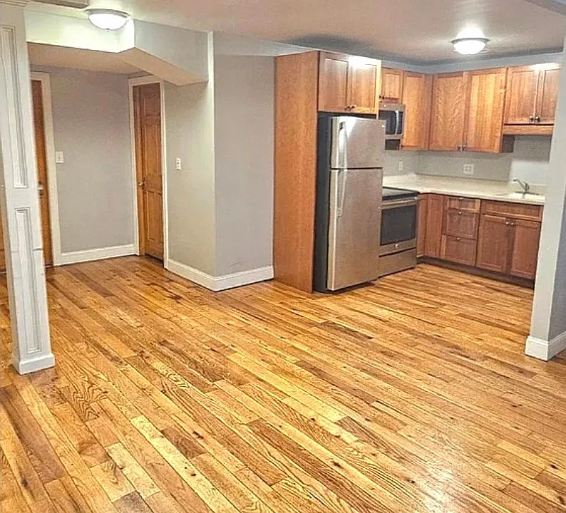 28 E Grand Ave #BB