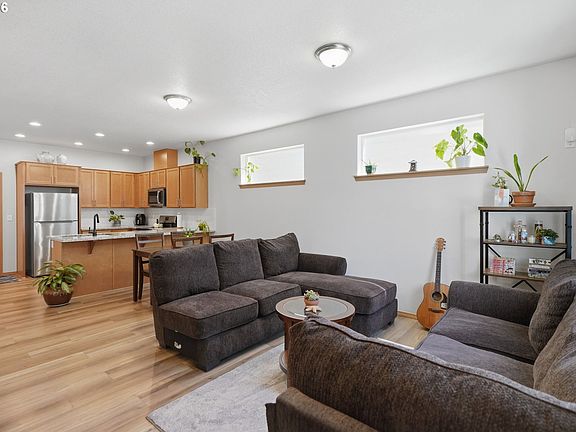 4th image of 6046 SE 136th Ave