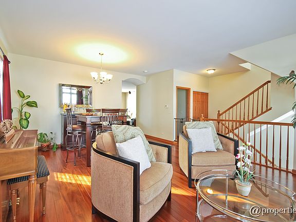 Living Room/Dining Room